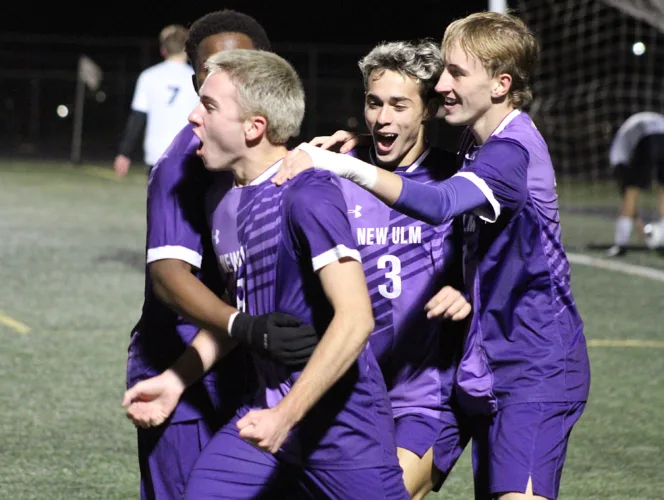 Seniors lead New Ulm to big playoff victory